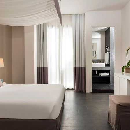Hotel Ines Cattolica Esterno foto