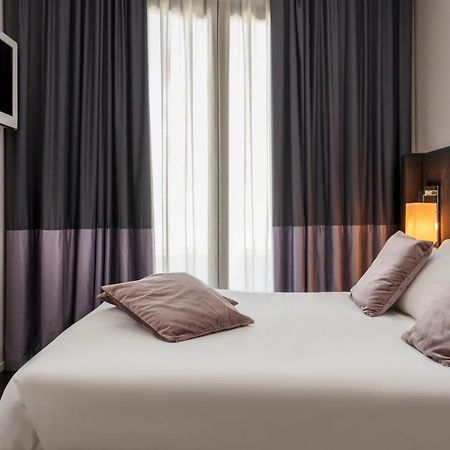 Hotel Ines Cattolica Esterno foto